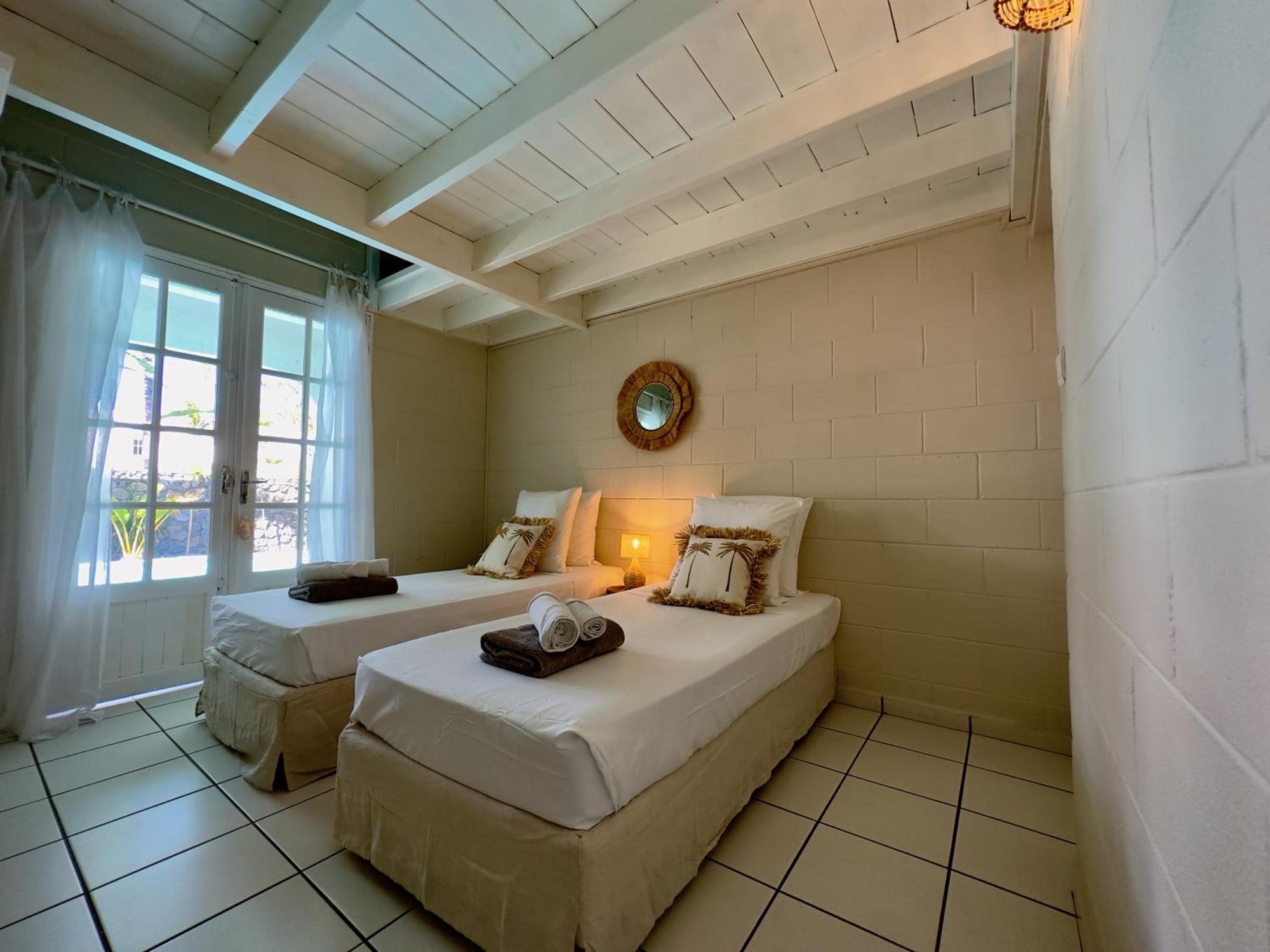 Maldives - Villa Avec Piscine En Plein Coeur De L Hermitage Сен-Жиль-ле-Бэн Экстерьер фото